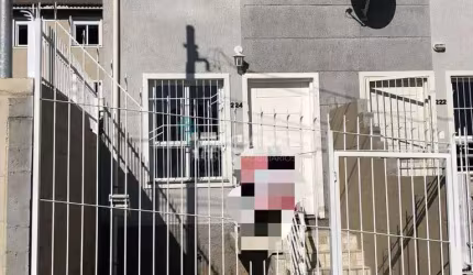 Casa com 2 quartos à venda na Rua Egon Carlos Petters, 224, Charqueadas, Caxias do Sul, 90 m2 por R$ 230.000