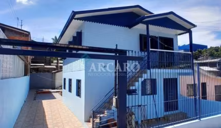 Casa com 6 quartos à venda na Rua Venâncio Antônio Guaresi, 537, Pioneiro, Caxias do Sul, 108 m2 por R$ 390.000