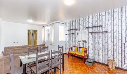 Apartamento mobiliado para alugar no Centro de Curitiba, 3 quartos, 2 banheiros, 1 vaga de garagem, com elevador