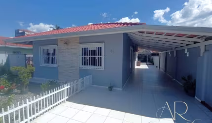 COD 0134 - CASA EM ALVENARIA NO CENTRO I BALNEÁRIO BARRA DO SUL - SC