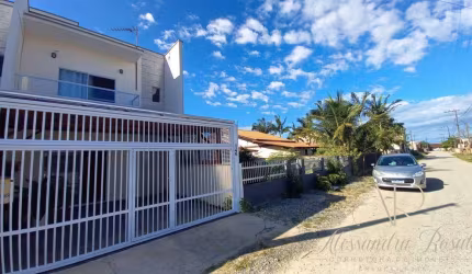 COD.190 - SOBRADO GEMINADO (AVERBADO) NO BAIRRO COSTEIRA - BAL.BARRA DO SUL