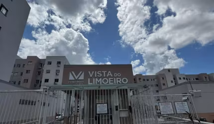 APARTAMENTO COM QUINTAL