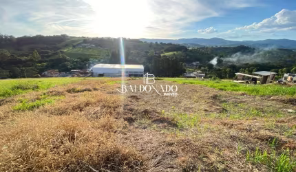 Terreno COMERCIAL em Extrema MG à venda Pronto para construir