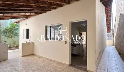 Casa em Extrema MG à venda 3 QUARTOS próximo ao centro 250m²