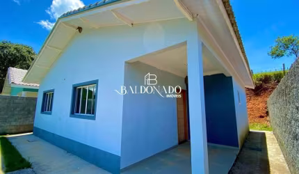 CASA EM EXTREMA MG A VENDA COM 3 QUARTOS 100m² DE CONSTRUÇÃO