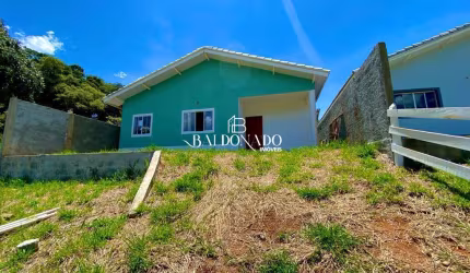 CASA EM EXTREMA MG À VENDA 3 QUARTOS ACABAMENTO PORCELANATO