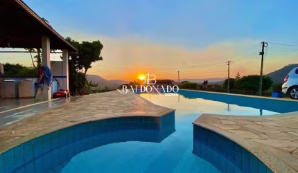 Chácara em Extrema MG à venda Piscina, Vista linda para as montanhas