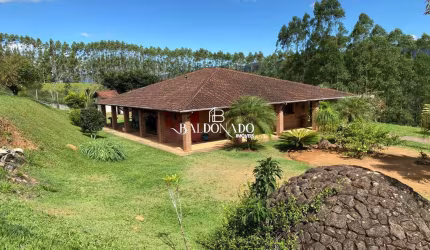 CHÁCARA EM EXTREMA MG À VENDA 3.820m 3 DORM. ESCRITURA POMAR