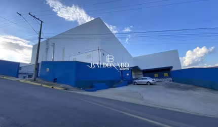 Galpão à venda em Extrema MG 7.843 m² acesso à Fernão Dias