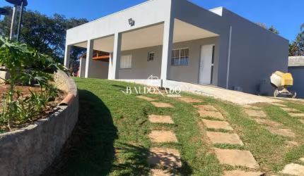 Chácara em Extrema MG à Venda 2.000m² 2 Quartos Pomar Vista