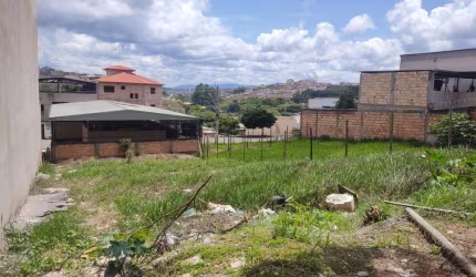 Terreno à venda no Santa Clara, Conselheiro Lafaiete , 291 m2 por R$ 180.000