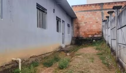 Casa com 3 quartos à venda no Arcádia, Conselheiro Lafaiete , 364 m2 por R$ 300.000