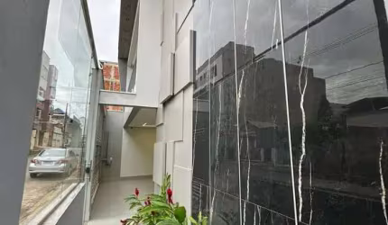 Casa de alto padrão no bairro Jardim Vitória