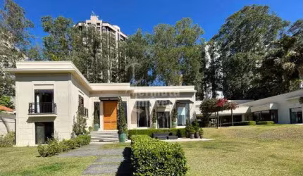 Residencial Alpha Conde II - Mansão com 1024m², 4 suítes, 12 vagas de garagem, adega, sauna e academia no Alpha Conde