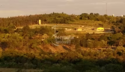 Sítio à venda com 40.000 m², 2 dormitórios, sala de estar, cozinha e banheiro em Itu/SP