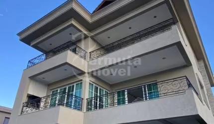 Residencial Gênesis II - Casa com 950m², 5 suítes, piscina, jacuzzi e sala de TV no Gênesis II