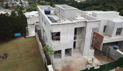 Residencial Villa Solaia - Casa com 526m², 4 suítes, espaço gourmet e piscina no Villa Solaia
