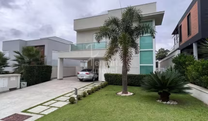Casa à venda com 300m², no Residencial Tamboré 11