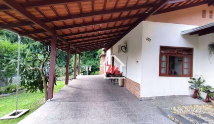 Casa à venda no bairro Velha Central em Blumenau.