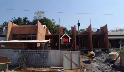 Viva o charme e a praticidade de um sobrado com 2 dormitórios no coração de Itoupavazinha. Com 73m² de ambientes bem distribuídos,