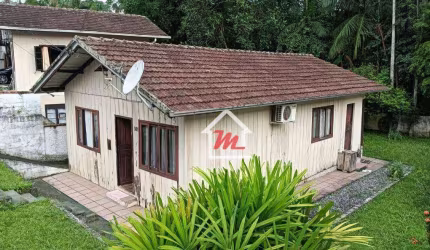 Casa de Madeira, com 2 dormitórios à venda, 70 m² por R$ 249.000 - Água Verde - Blumenau/SC