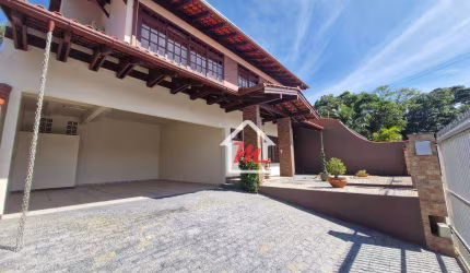 Casa com 3 dormitórios à venda, 234 m² por R$ 1.800.000,00 - Velha - Blumenau/SC