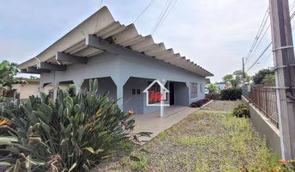 Casa com 3 dormitórios, 240 m² - venda por R$ 800.000,00 ou aluguel por R$ 3.970,00/mês - Velha Central - Blumenau/SC