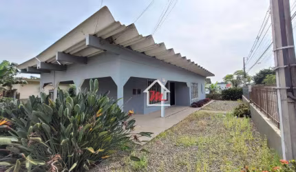 Casa com 3 dormitórios, 240 m² - venda por R$ 800.000,00 ou aluguel por R$ 3.970,00/mês - Velha Central - Blumenau/SC