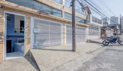 Atraente sobrado para venda com 4 quartos, sendo 1 suíte, 283m²