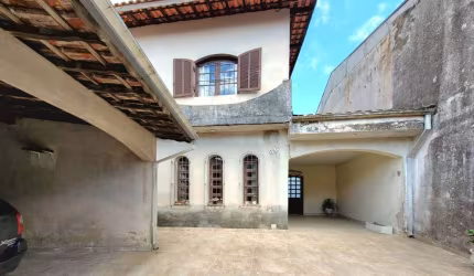 Imperdível sobrado para venda com 3 quartos, sendo 1 suíte, 230m²