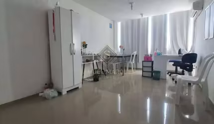 Sala Comercial com 40m2 Aluguel R$ 750,00 Conjunto / Sala em Santo Antônio  -  Recife