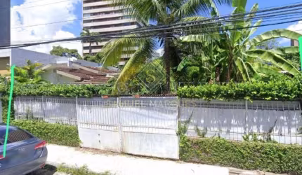 Lote / Terreno em Casa Forte  -  Recife