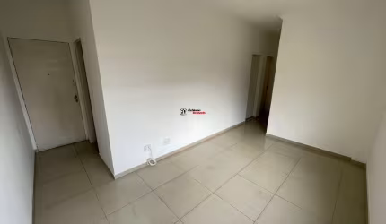 Apartamento com 3 quartos para alugar na Paulo de Lima Naves, 205, Serrano, Belo Horizonte por R$ 1.500