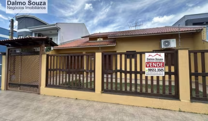 Casa com 2 dormitórios à venda, 148 m² por R$ 695.000,00 - São José - Sapucaia do Sul/RS