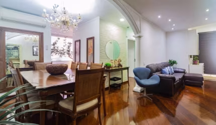 COBERTURA DUPLEX À VENDA 195m², 3 DORMITÓRIOS (SENDO 2 SUÍTES), 2 VAGAS DE GARAGENS DEMARCADAS, PRÓXIMO DA PRAIA  - BAIRRO: APARECIDA EM SANTOS/SP