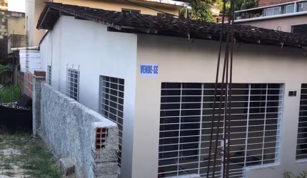 CASA PRÓXIMA A RUA ELIZA