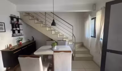 CASA DUPLEX EM CONDOMINIO NO CORDEIRO