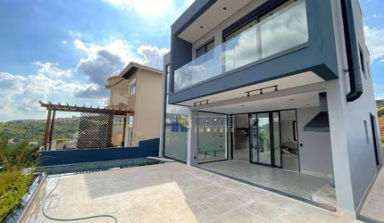 SOBRADO NOVO à VENDA no CONDOMÍNIO VALE DAS ÁGUAS com 3 SUÍTES, PISCINA, ÁREA GOURMET INTEGRADA em BRAGANÇA PAULISTA!!