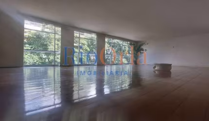 Leblon, quadra da praia, 1 por andar, 297 m2, 3 quartos, luxo!