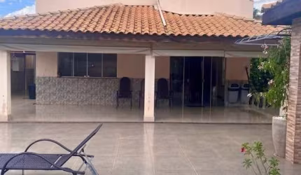 Vende-se Sobrado no Portal do Sol I - Seu Refúgio de Conforto e Estilo!