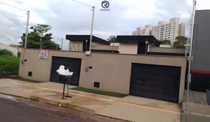 Casa à venda no Bairro Goiá