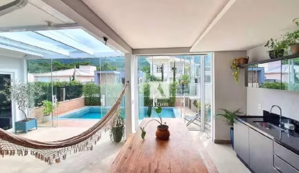 Casa condomínio