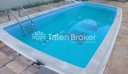 Lindissíma Casa no Jd. Apolo c/ 3 Dorms. e Piscina. Localização Privilegiada!