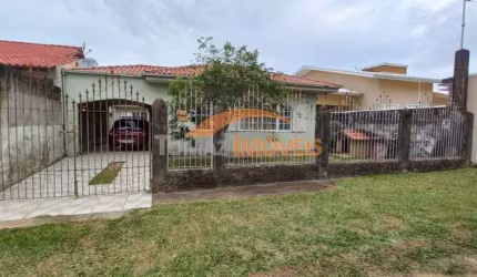 Casa com 4 quartos à venda na Vila Nova, 1, Vila Nova, Imbituba, 200 m2 por R$ 450.000