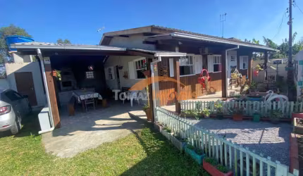 Casa com 4 quartos à venda na Guaiuba, 21, Guaiuba, Imbituba, 121 m2 por R$ 350.000