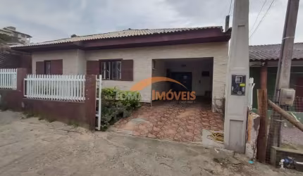Casa com 3 quartos à venda na Ribanceira, 2, Ribanceira, Imbituba, 195 m2 por R$ 630.000