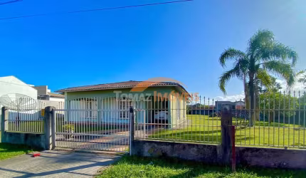 Casa com 4 quartos à venda na Vila Nova, 21, Vila Nova, Imbituba, 246 m2 por R$ 990.000