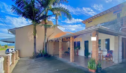 Casa com 2 quartos à venda na Mirim, 521, Mirim, Imbituba por R$ 530.000