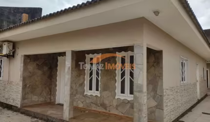Casa com 3 quartos à venda na Centro, 520, Centro, Imbituba por R$ 800.000