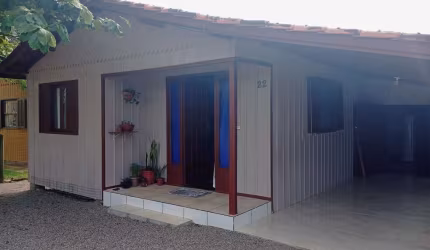 Casa com 2 quartos à venda na Rua Santa Albertina, 117, Campestre, Imbituba, 48 m2 por R$ 220.000